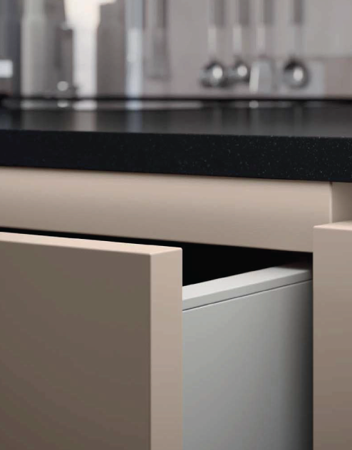 SERVICIO ENCHAPE CANTOS RIGIDOS ADHESIVO PUR